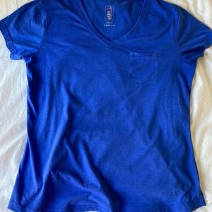 Stio Women's Divide V-Neck SS. Size large.